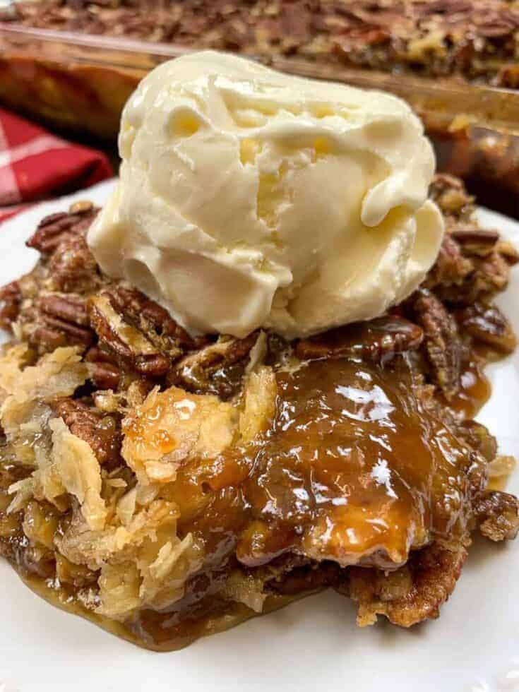 Easy Pecan Pie Cobbler