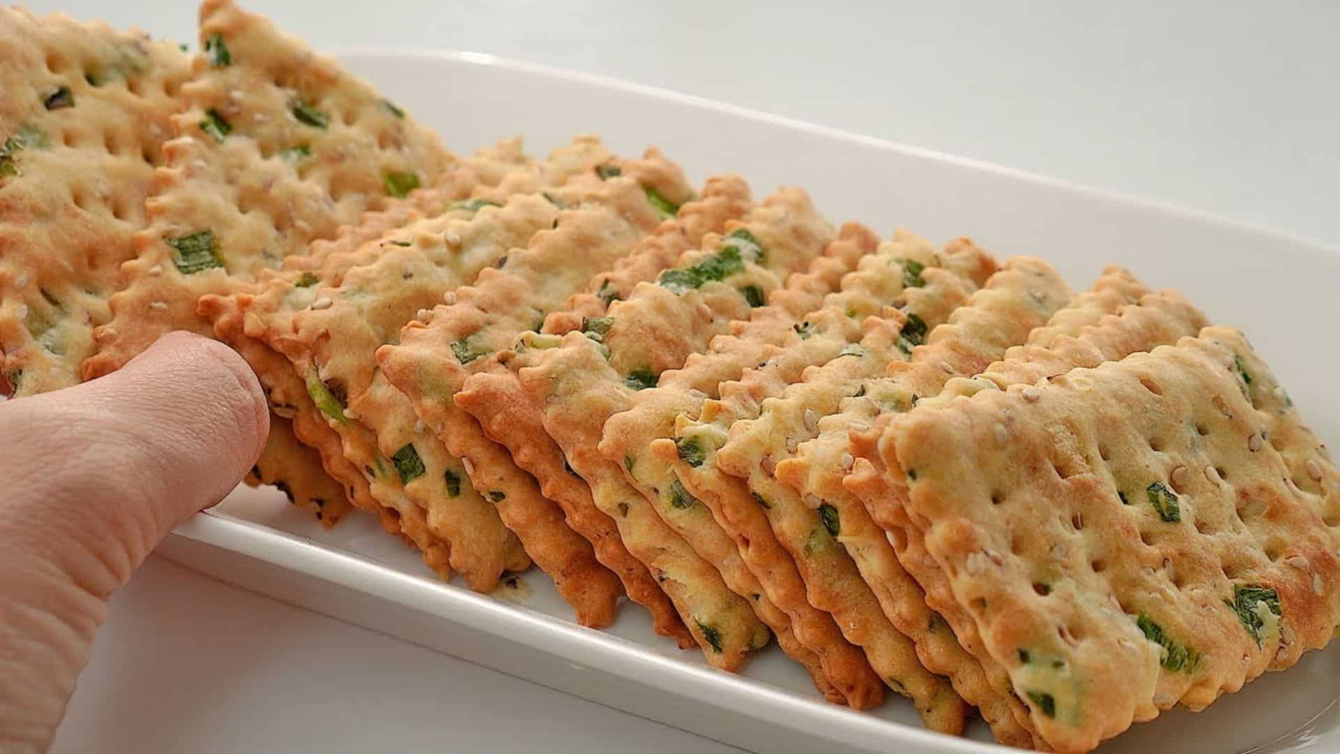 Easy Homemade Keto Crackers
