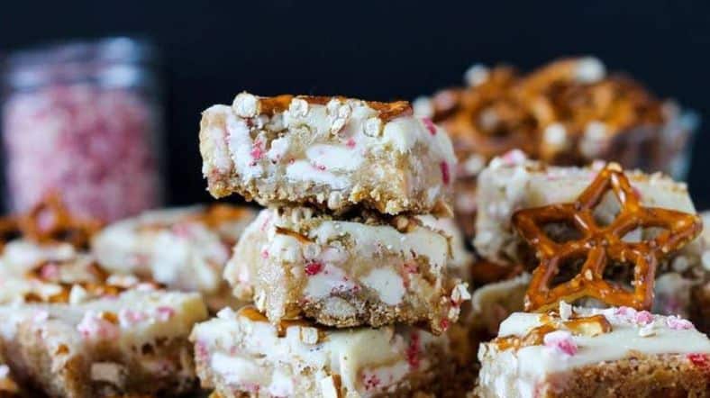 Peppermint Hot Cocoa Cookie Bars