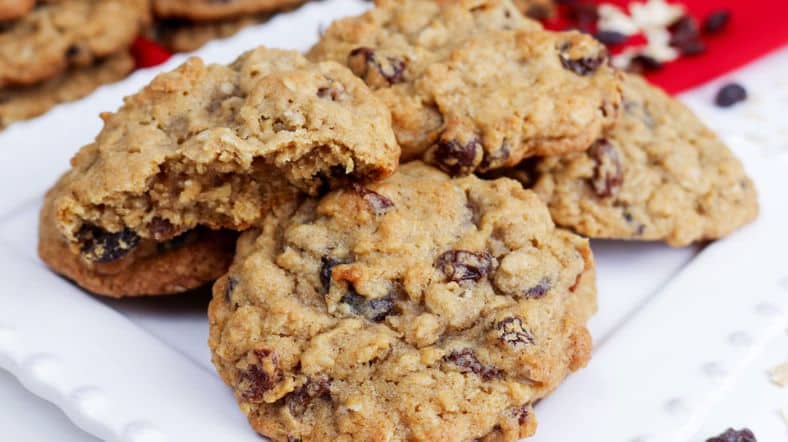 Soft and Chewy Oatmeal Cookies Recipe
