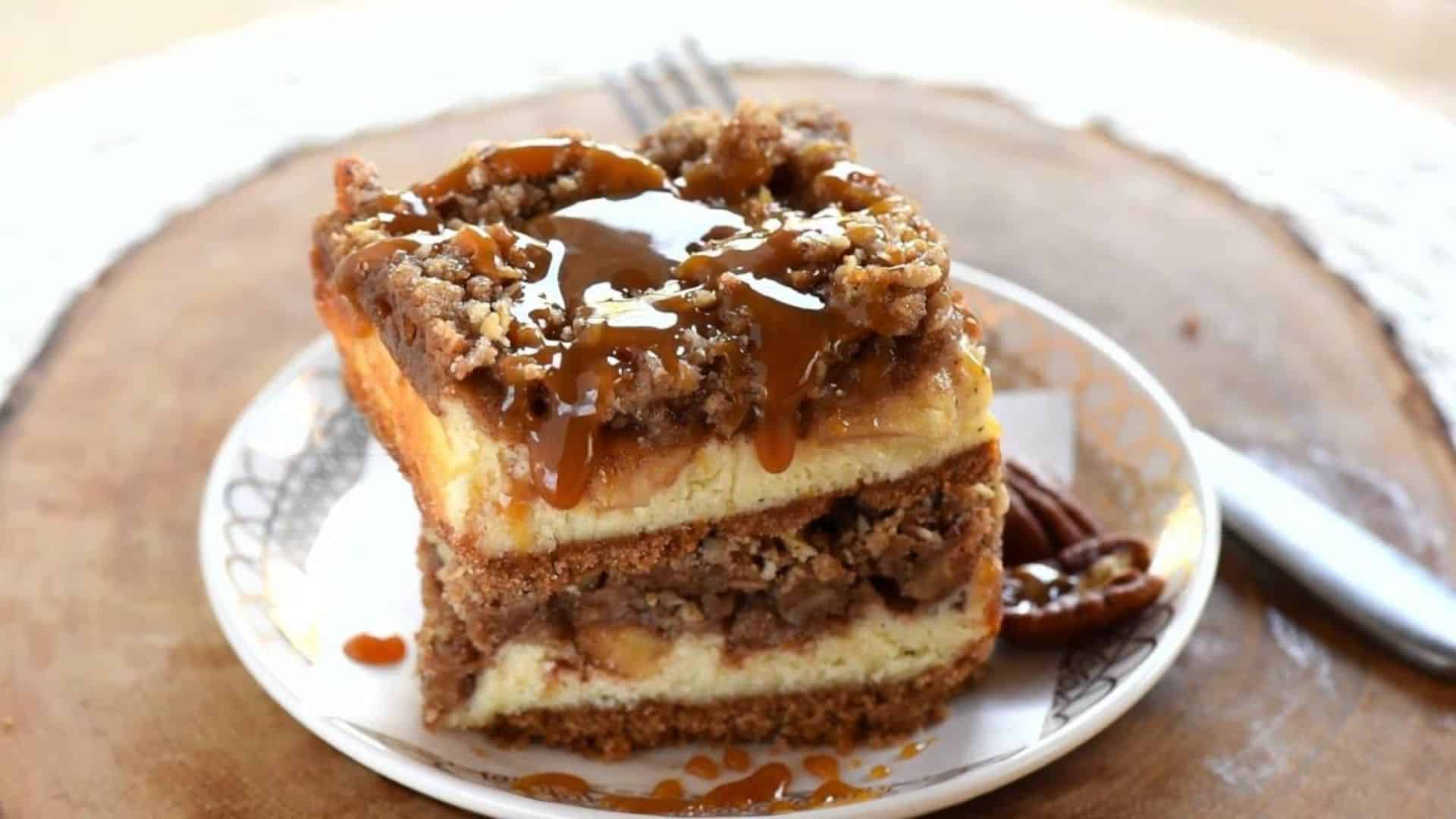 Apple Cheesecake Bars